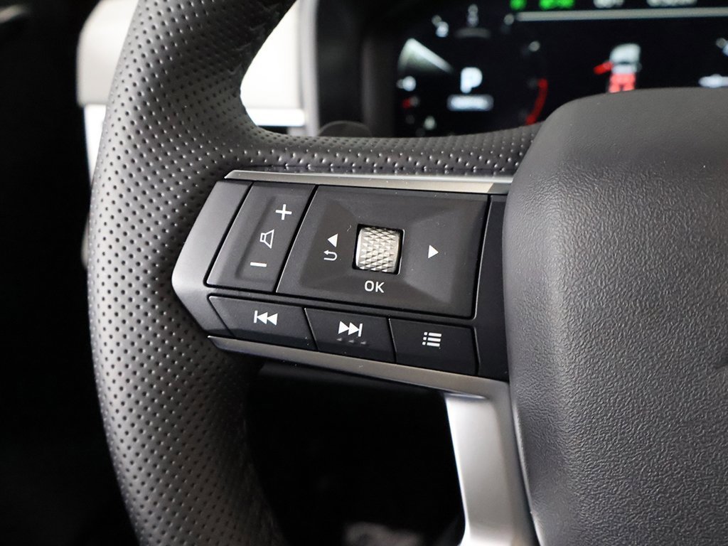 New 2025 Mitsubishi Outlander SE image 44