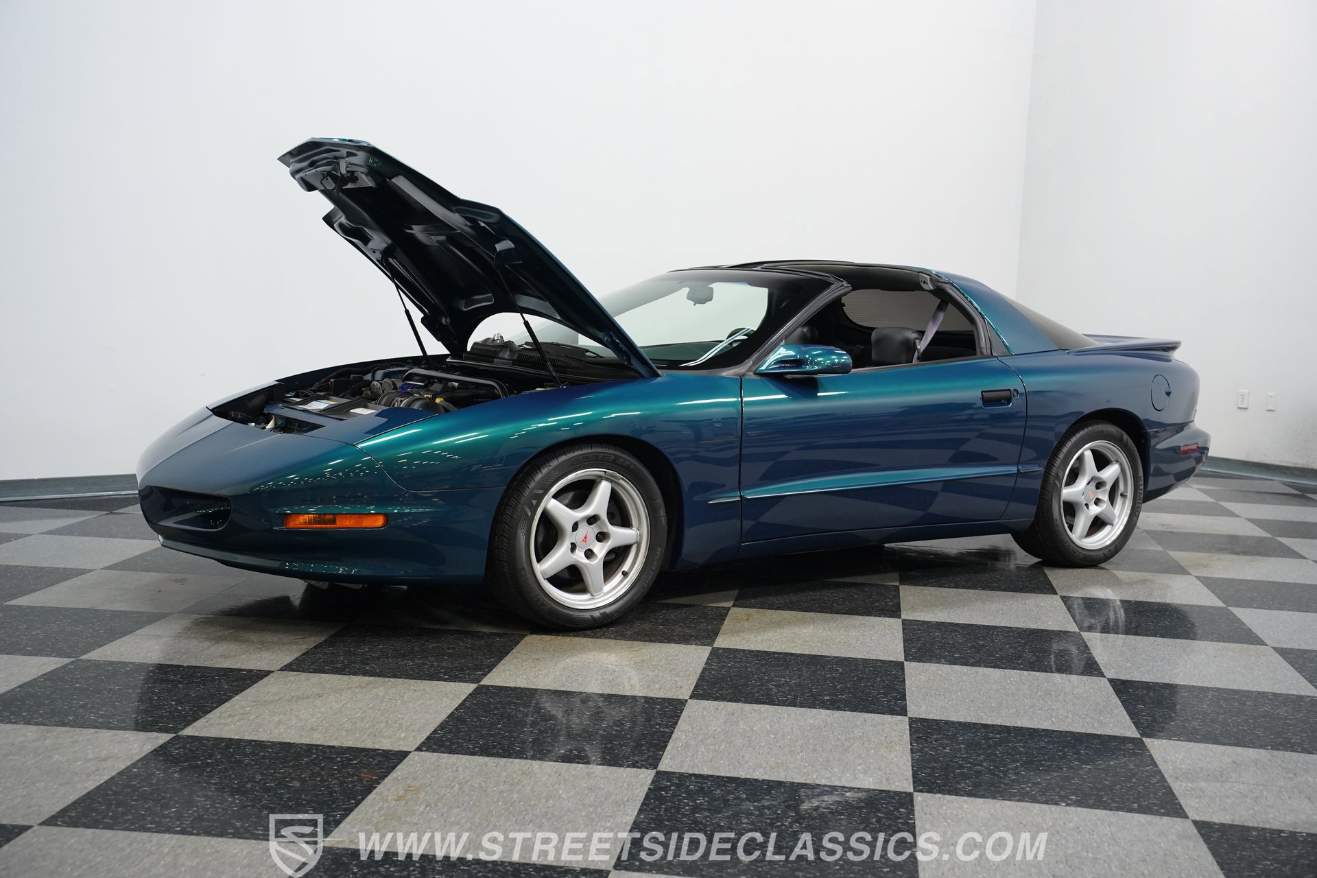 Used 1997 Pontiac Firebird Formula image 30