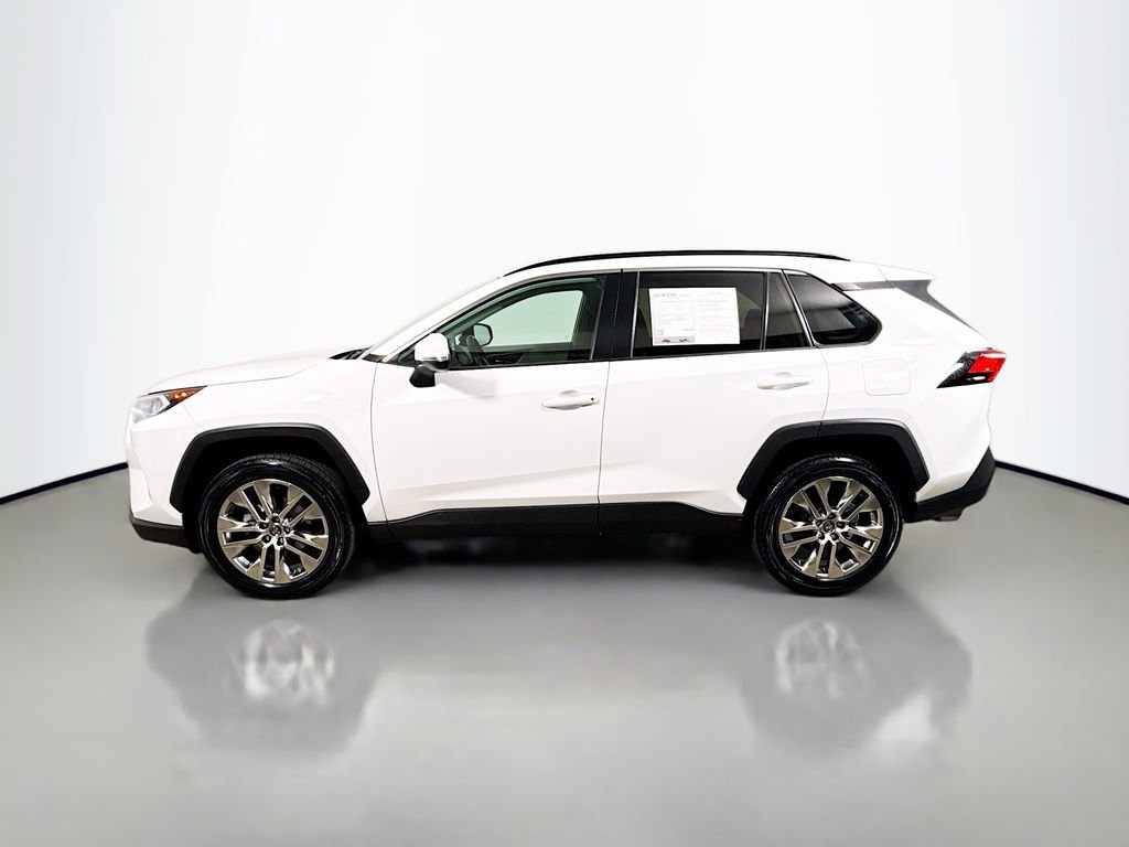 Certified 2020 Toyota RAV4 XLE Premium image 4