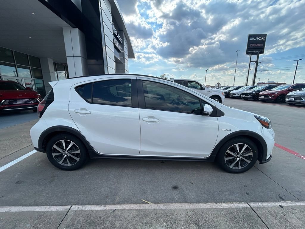 Used 2018 Toyota Prius C Two FWD image 4