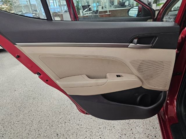 Used 2017 Hyundai Elantra Value Edition w/ Cargo Package image 27