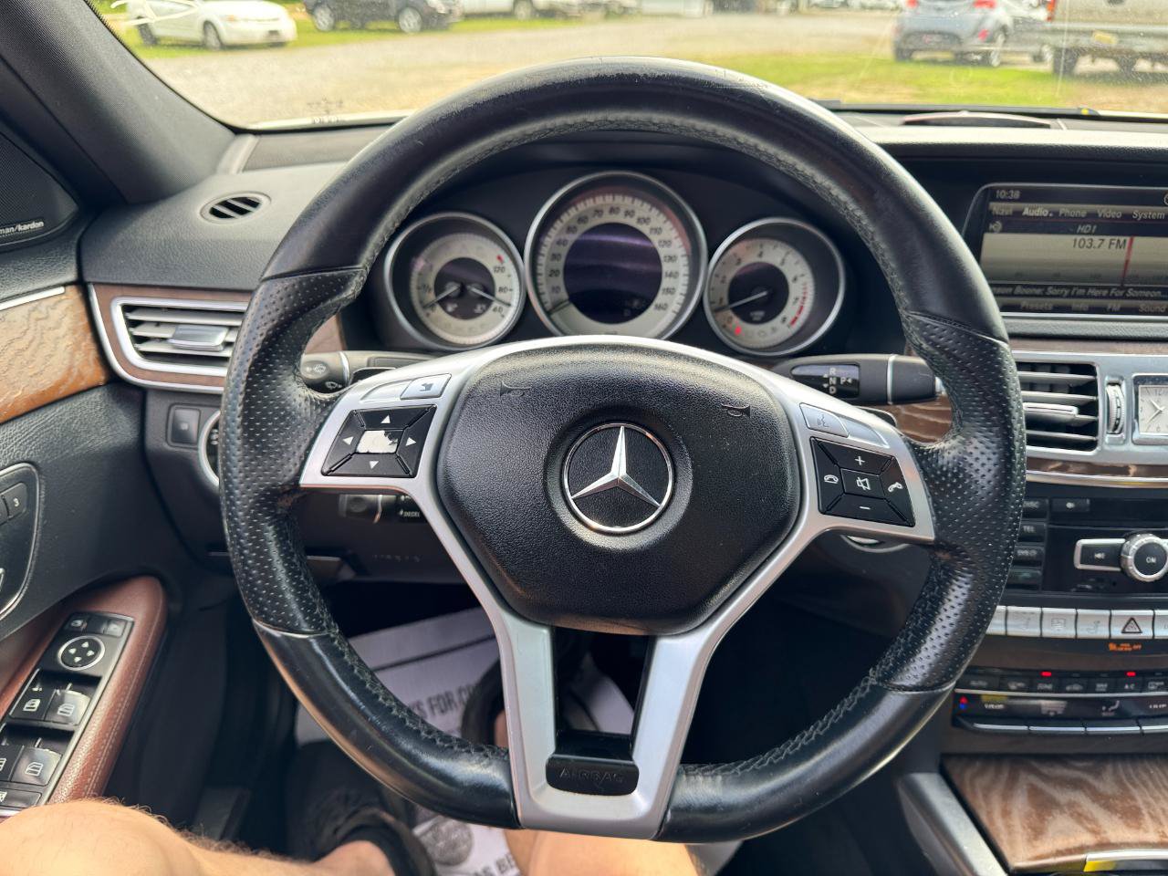 Used 2014 Mercedes-Benz E 350 Sedan image 22