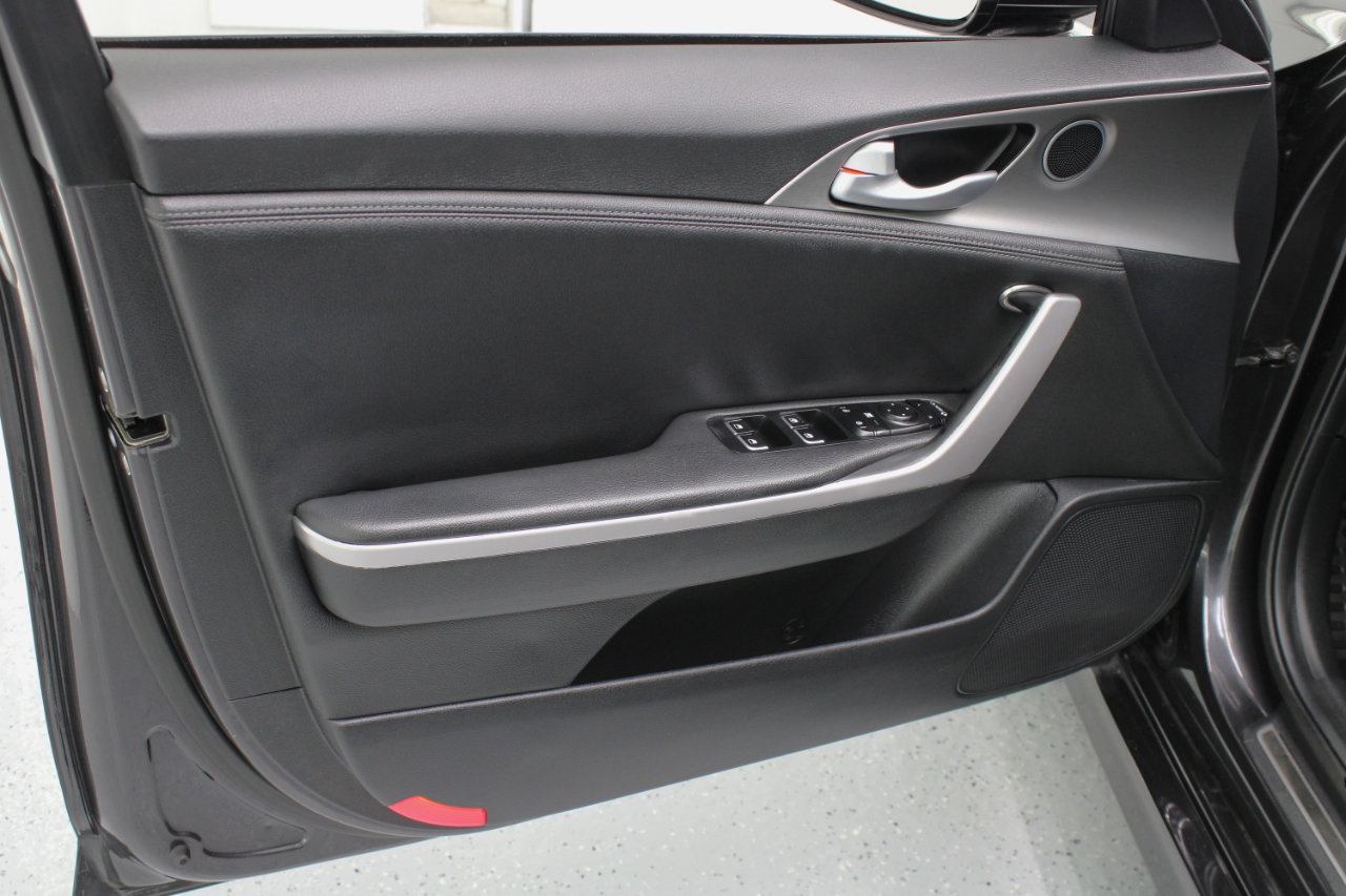 Used 2021 Kia Stinger GT image 33