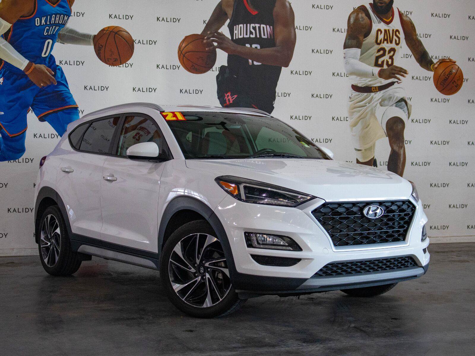 Used 2021 Hyundai Tucson Sport FWD image 2