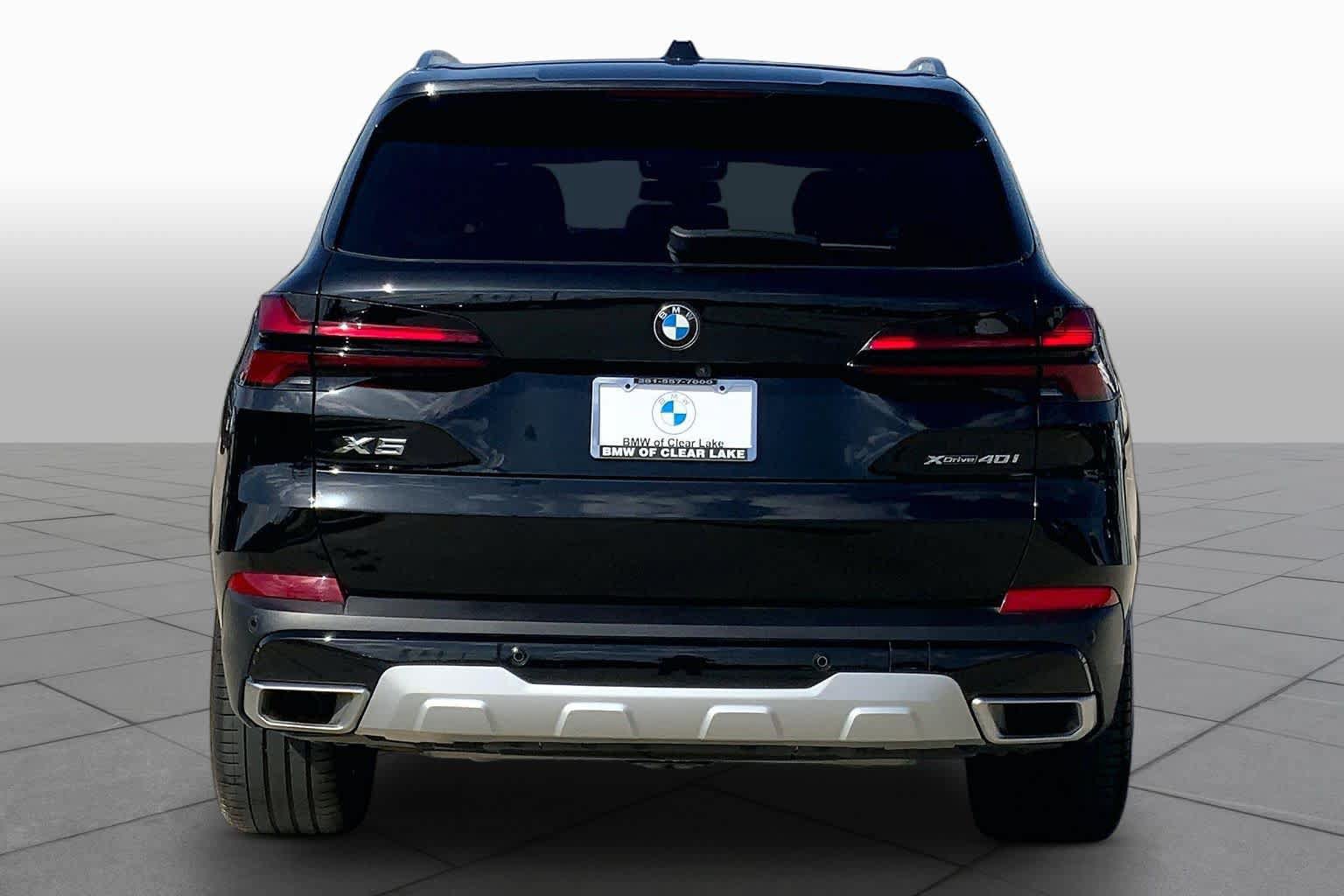 Used 2024 BMW X5 xDrive40i w/ Premium Package AWD/4WD image 4