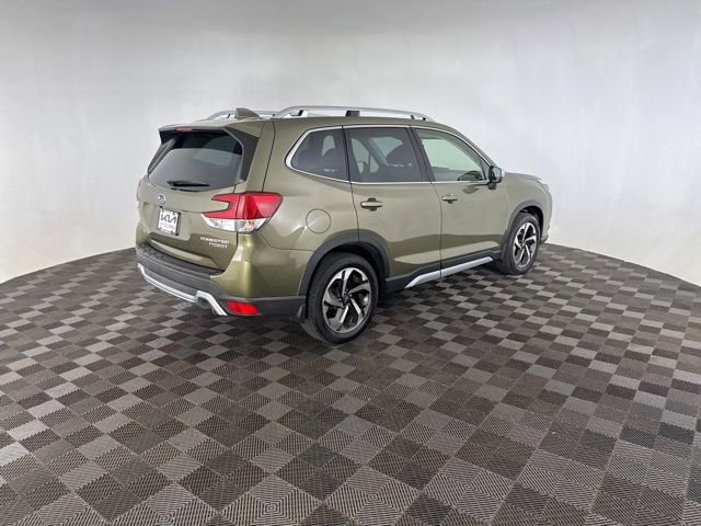 Used 2022 Subaru Forester Touring AWD/4WD image 7