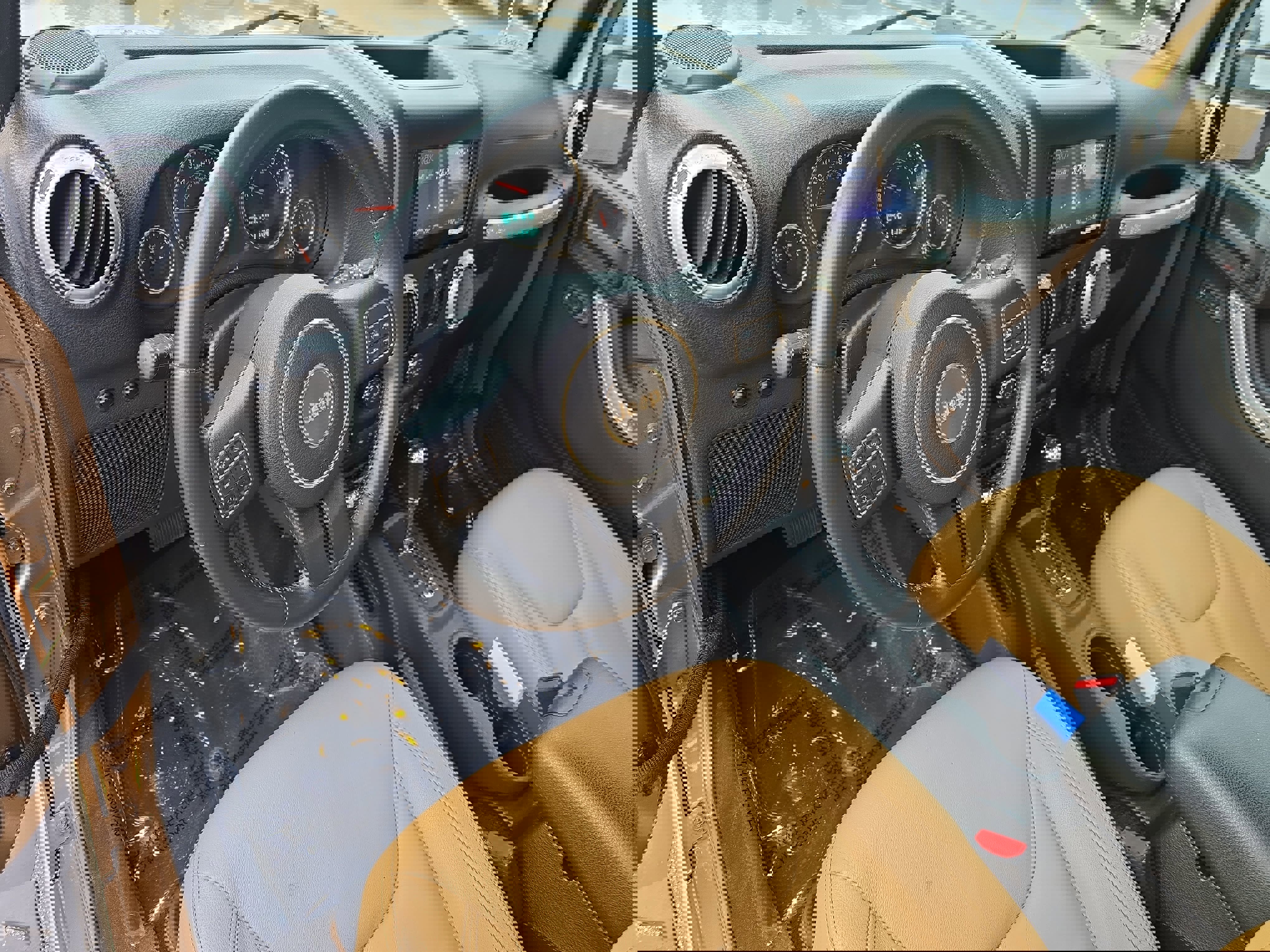 Used 2015 Jeep Wrangler Unlimited Sahara w/ Connectivity Group image 16