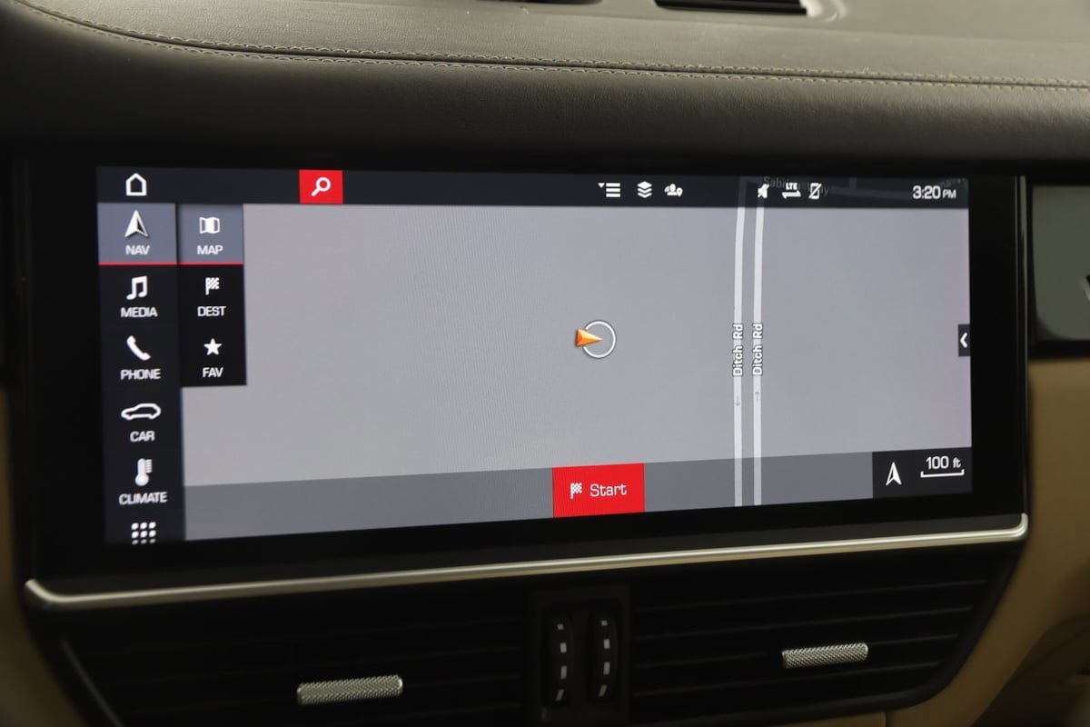 Used 2020 Porsche Cayenne AWD/4WD image 9