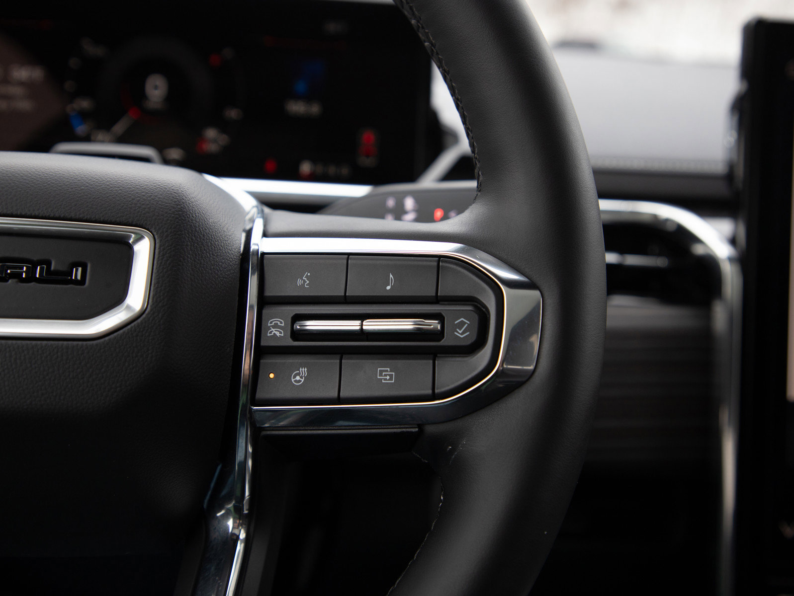 Used 2024 GMC Sierra EV Denali AWD/4WD image 25