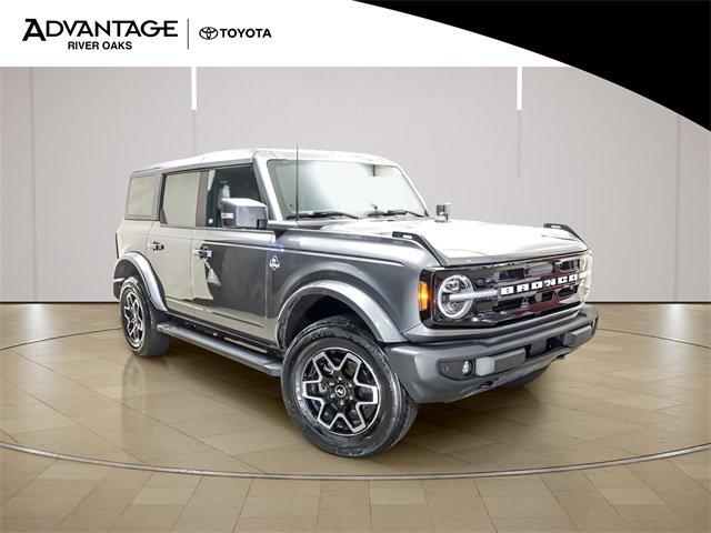 Used 2022 Ford Bronco Outer Banks image 2