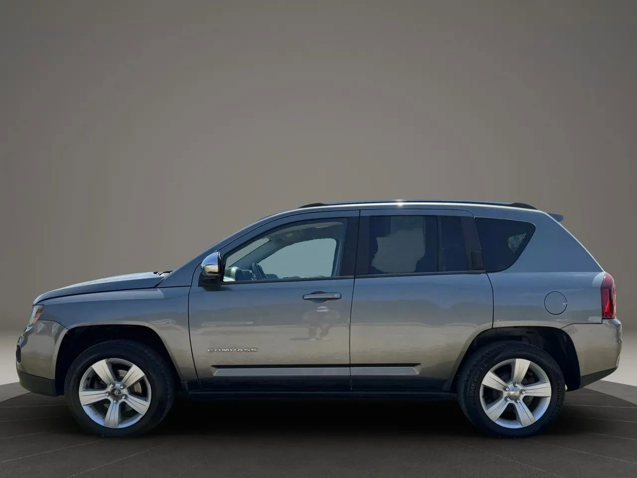 Used 2014 Jeep Compass Sport w/ Power Value Group image 2