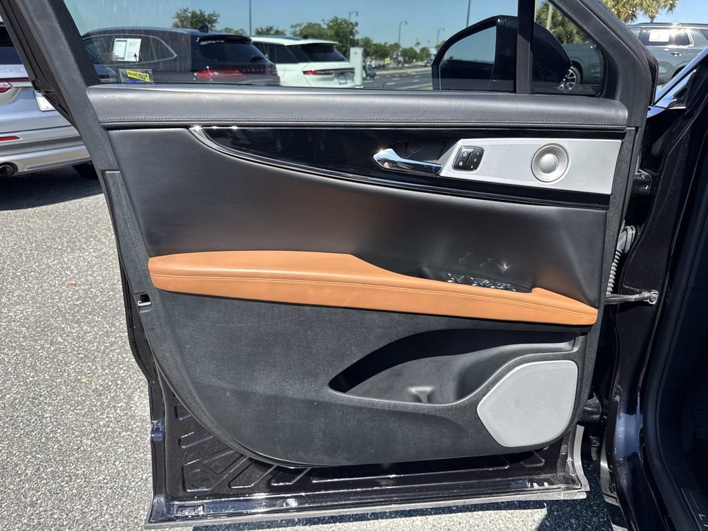 Certified 2023 Lincoln Nautilus Black Label AWD/4WD image 18