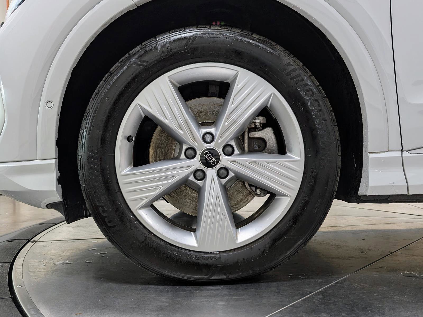 Used 2024 Audi Q4 e-tron Premium Plus image 12