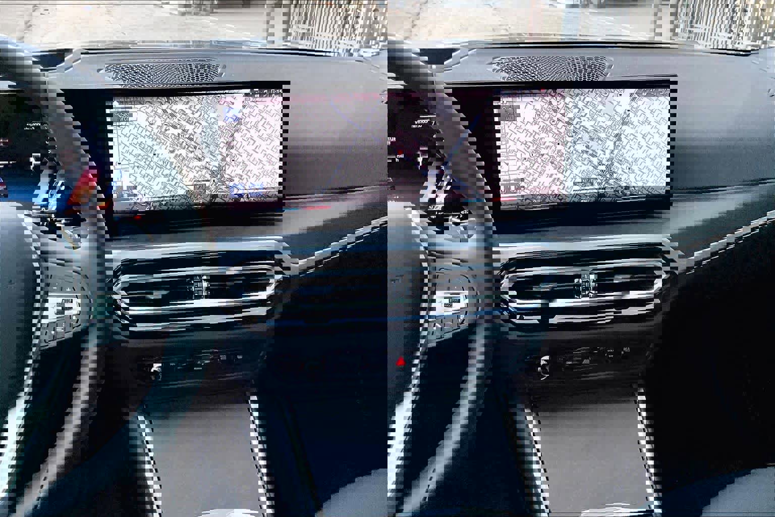 Used 2023 BMW 330i 330i w/ Premium Package image 6