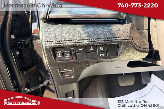 Used 2023 Honda Odyssey Elite image 18