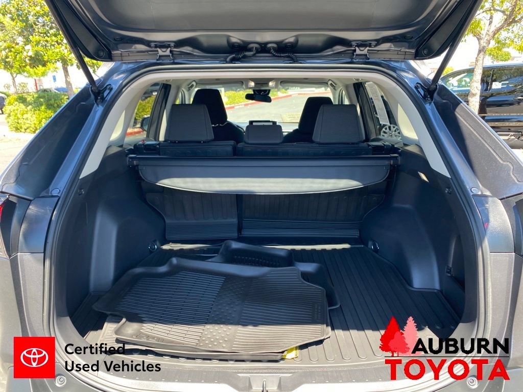 Certified 2025 Toyota RAV4 LE FWD image 10