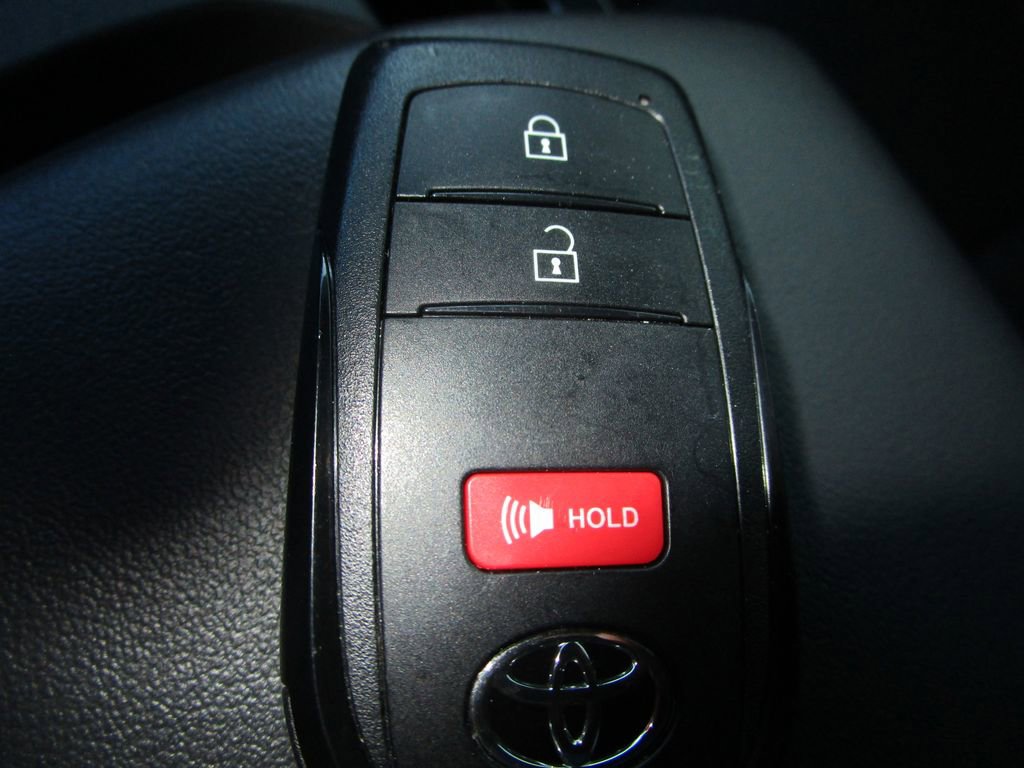 Used 2026 Toyota Prius Plug-In Hybrid image 37