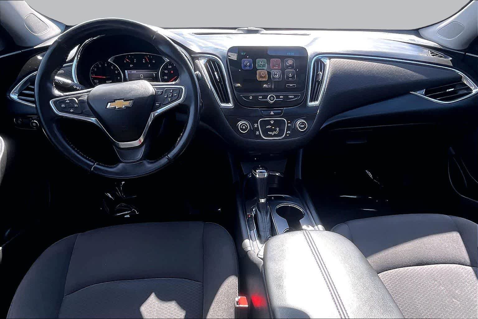 Used 2018 Chevrolet Malibu LT FWD image 15