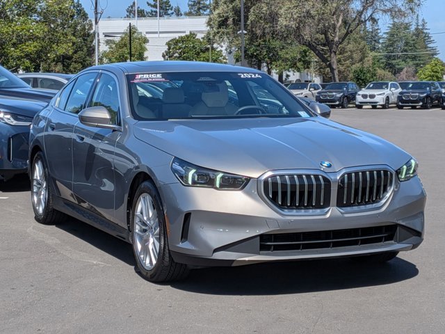Certified 2024 BMW 530i w/ Premium Package RWD image 3