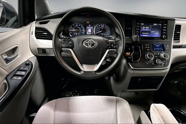 Used 2020 Toyota Sienna LE AWD/4WD image 9