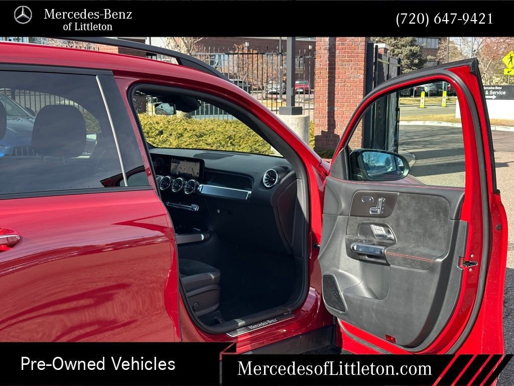 Certified 2025 Mercedes-Benz GLB 250 4MATIC image 30