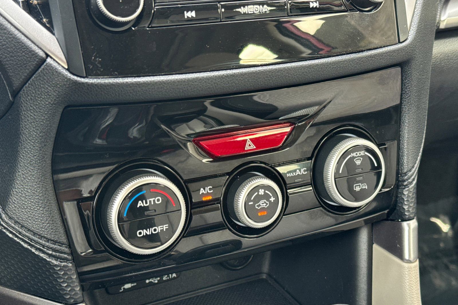 Certified 2023 Subaru Forester Premium AWD/4WD image 23