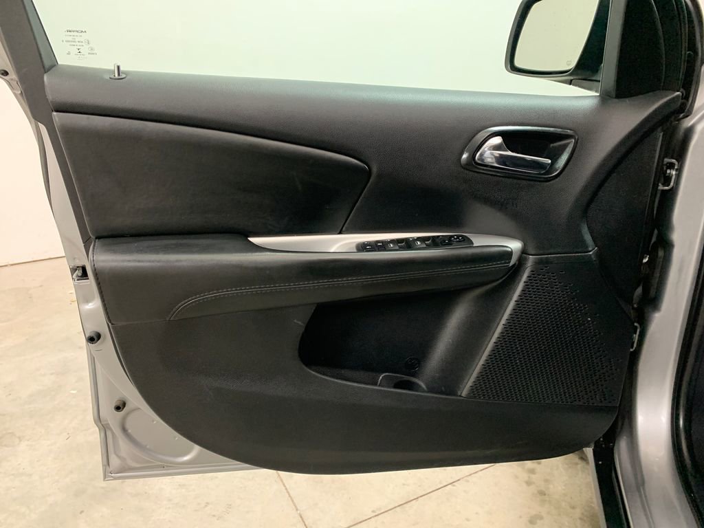 Used 2019 Dodge Journey SE w/ Premium Group image 6