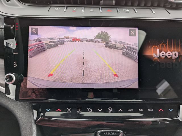 New 2026 Jeep Grand Cherokee Limited w/ Trailer Tow Package AWD/4WD image 34