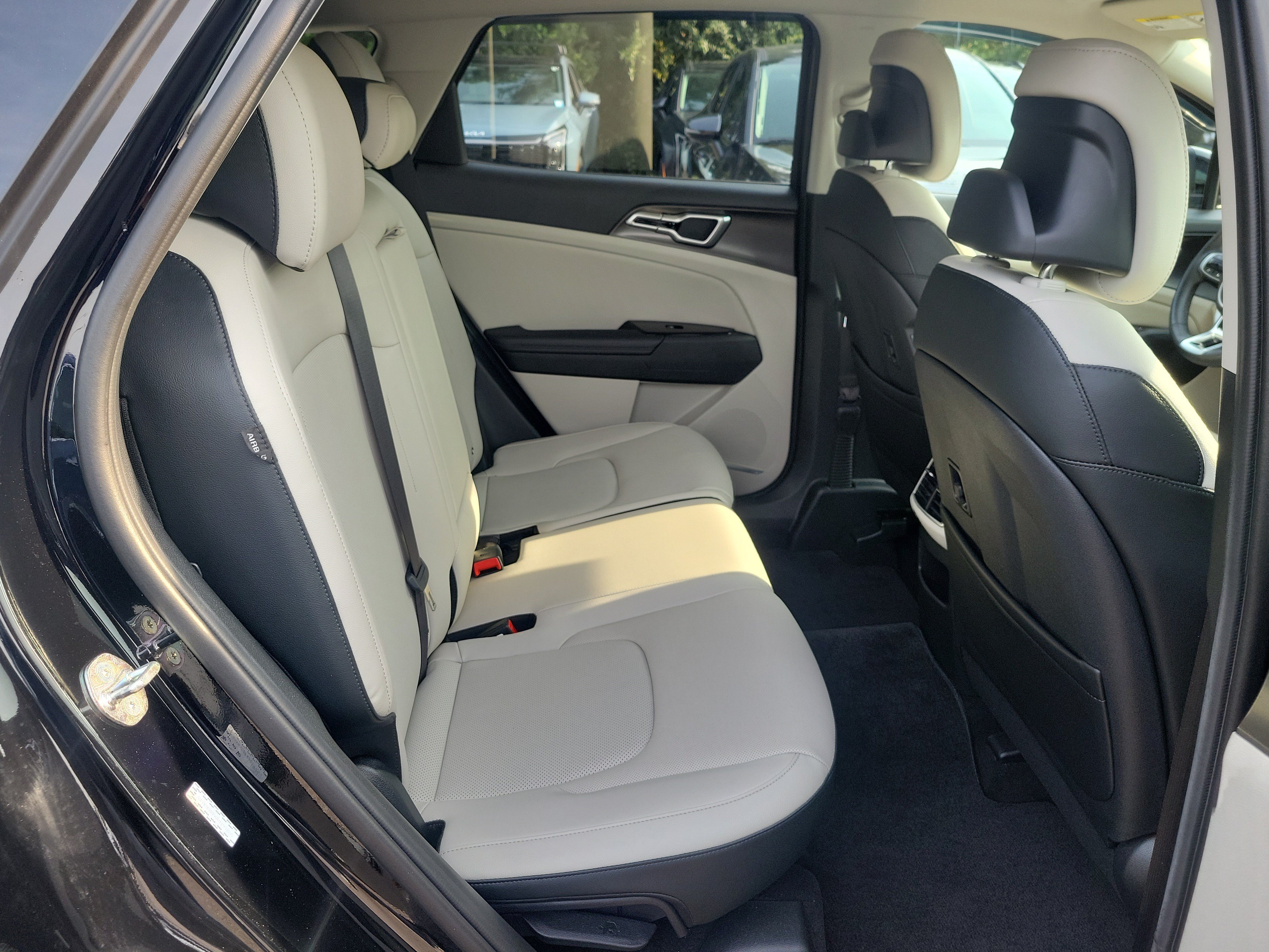 Certified 2024 Kia Sportage EX FWD image 12