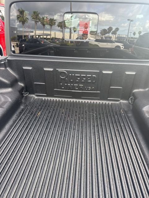 Used 2023 Jeep Gladiator Overland AWD/4WD image 9