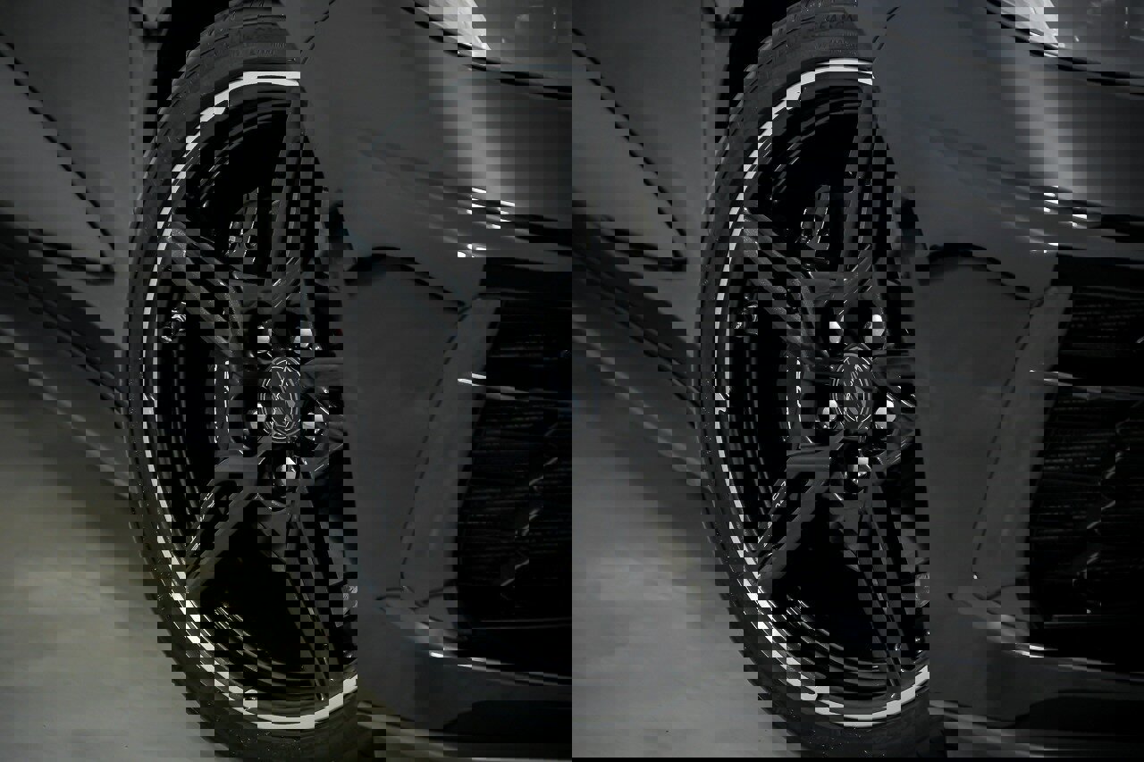 Used 2022 Chevrolet Corvette Stingray Premium Cpe w/ Battery Protection Package RWD image 4