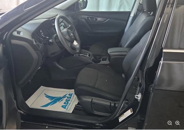 Used 2019 Nissan Rogue S image 3
