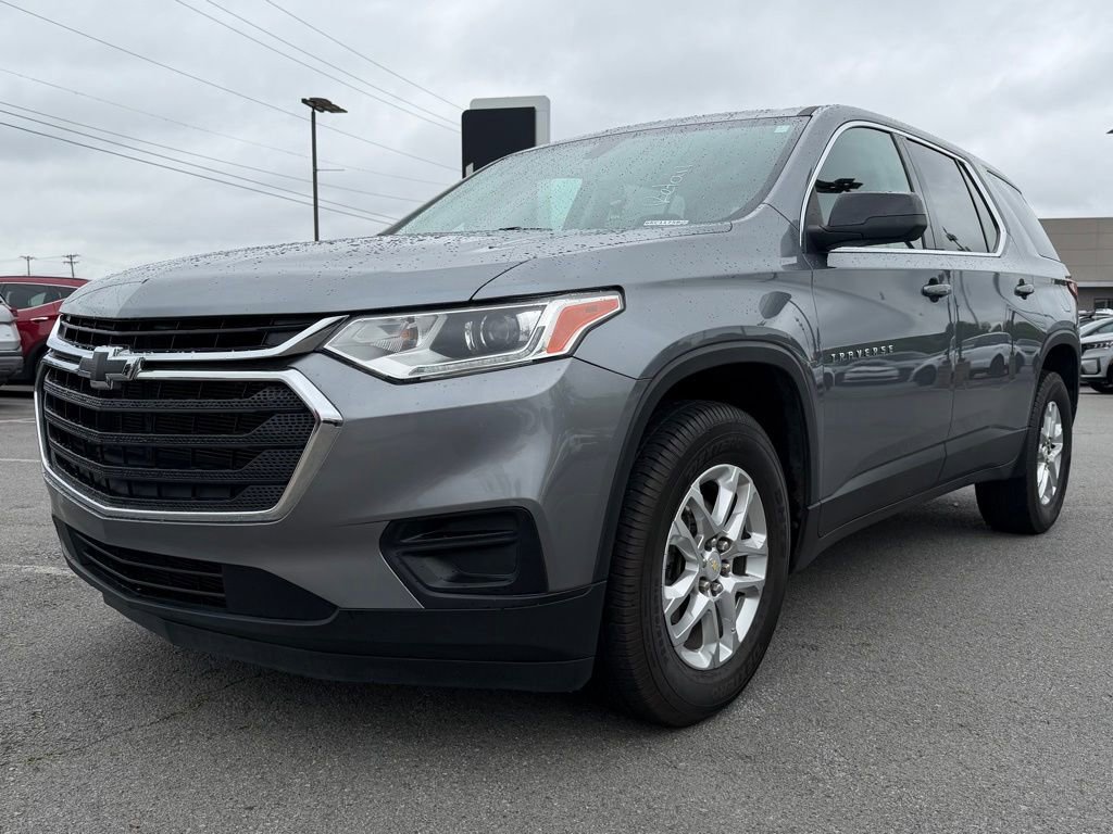 Used 2021 Chevrolet Traverse LS FWD image 3