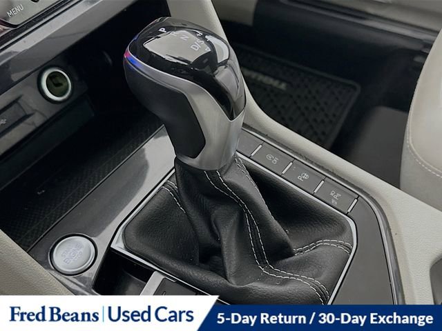 Used 2022 Volkswagen Tiguan SEL R-Line image 19