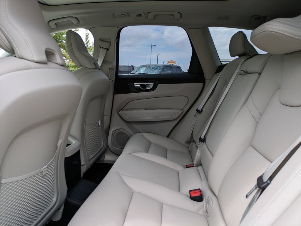 New 2025 Volvo XC60 T8 Plus w/ Protection Package Premier AWD/4WD image 13