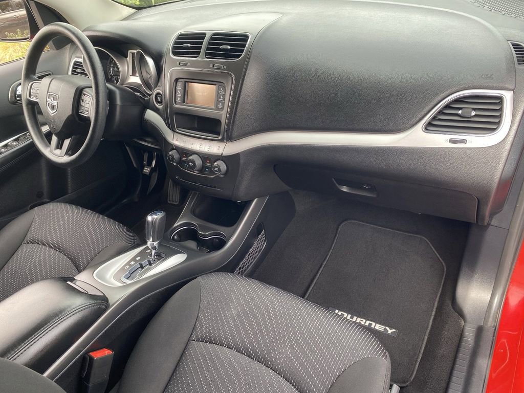 Used 2015 Dodge Journey SXT w/ Flexible Seating Group FWD image 13