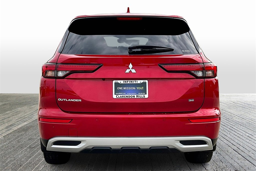 Used 2023 Mitsubishi Outlander SE image 7