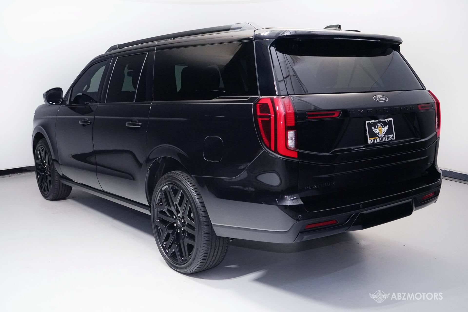 Used 2026 Ford Expedition Max Platinum w/ Stealth Performance Package AWD/4WD image 7