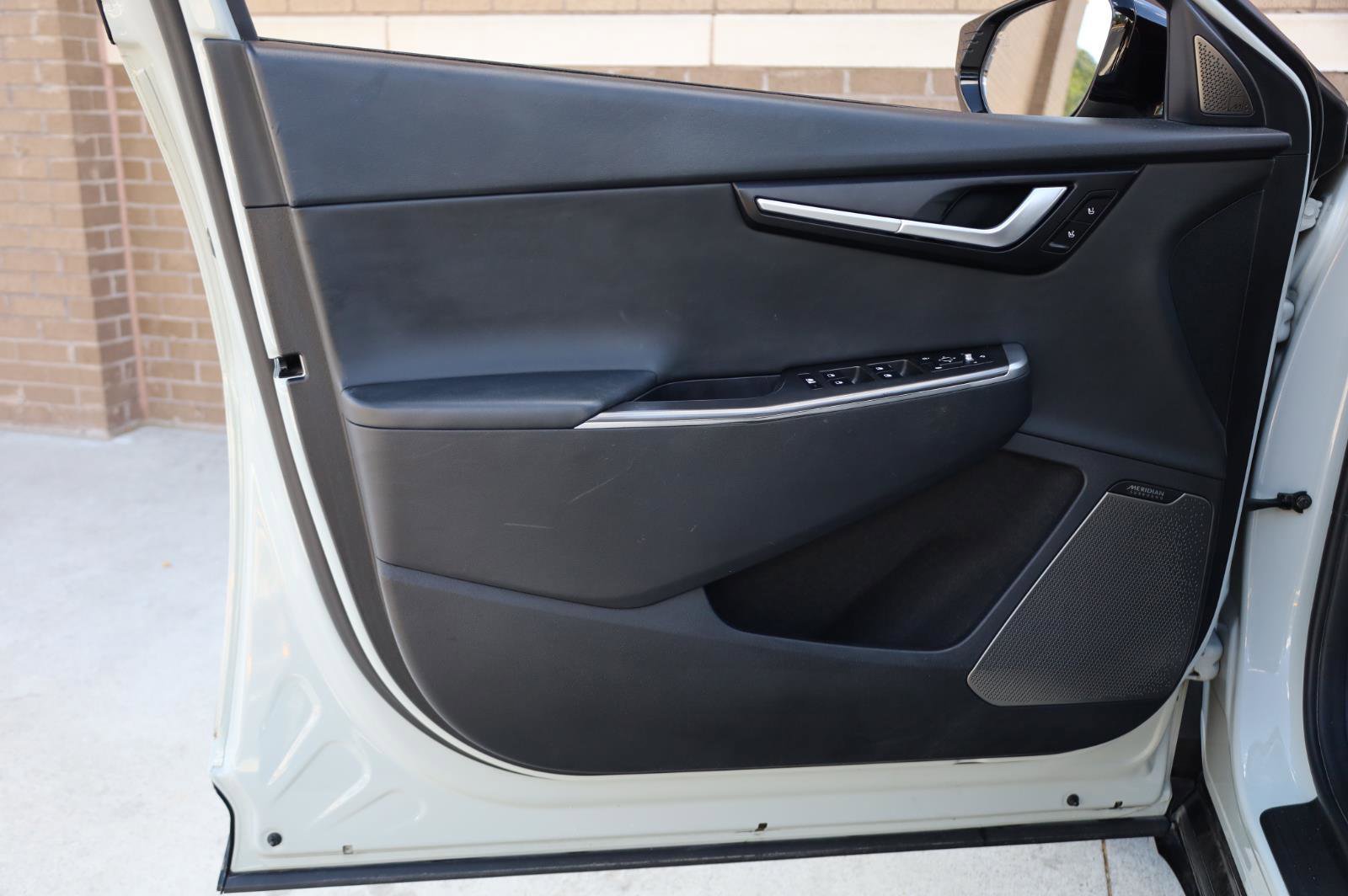 Used 2023 Kia EV6 Wind w/ Wind Technology Package AWD/4WD image 13