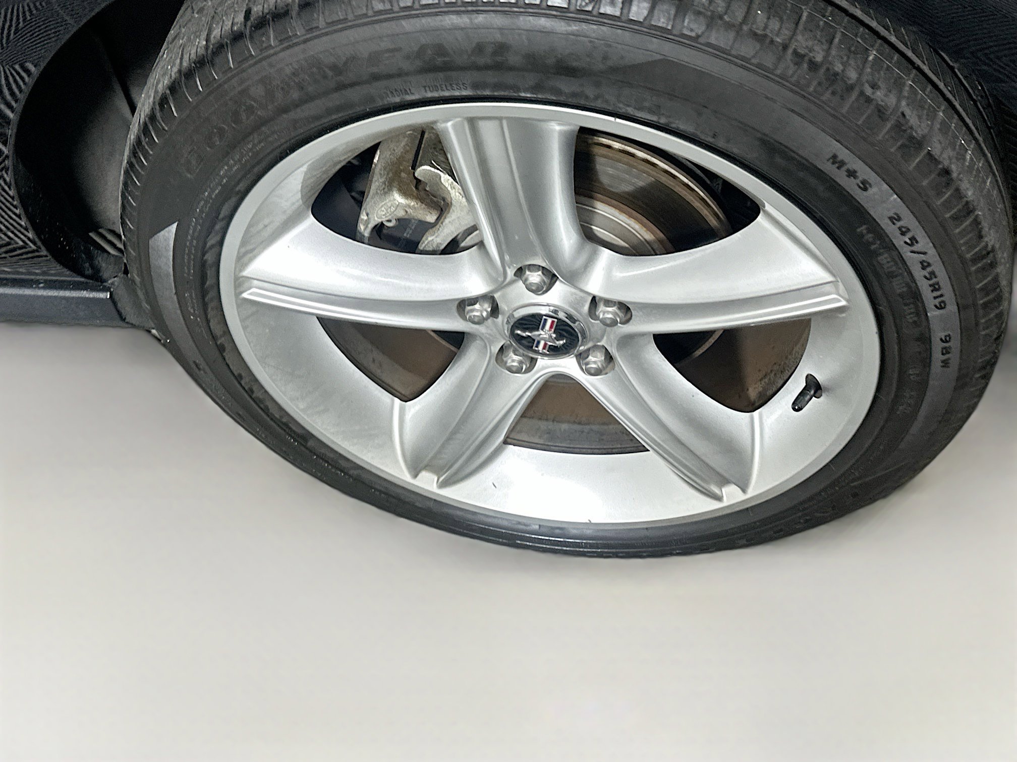 Used 2010 Ford Mustang GT Premium image 11