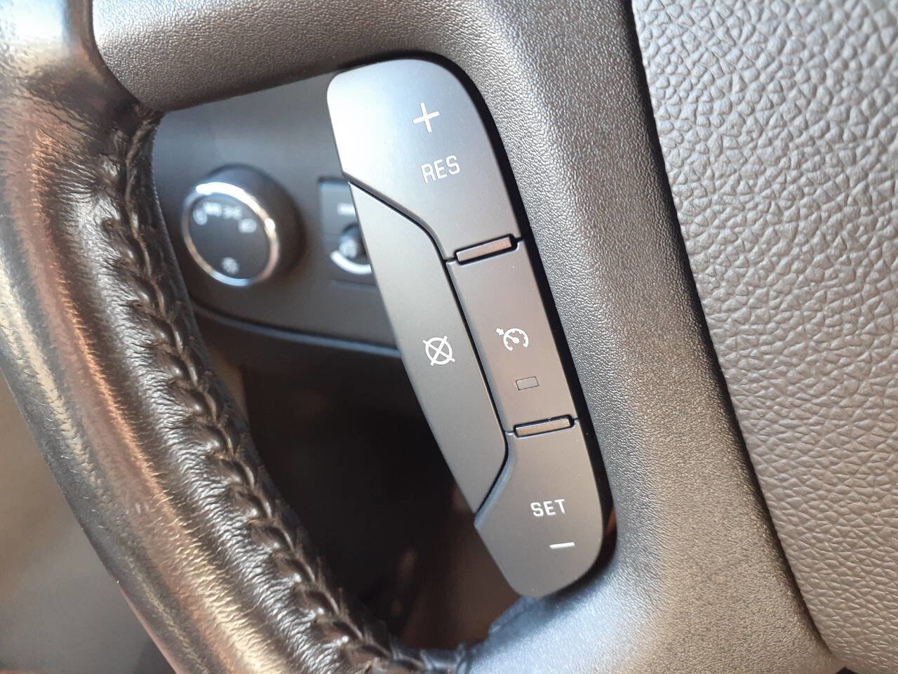 Used 2020 Chevrolet Express 3500 LS image 12