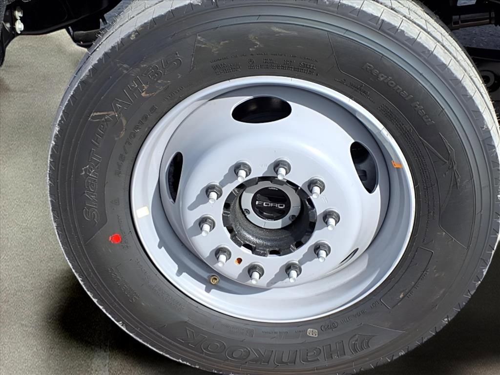 New 2026 Ford F600 4x4 Regular Cab Super Duty w/ XL Chrome Package image 25