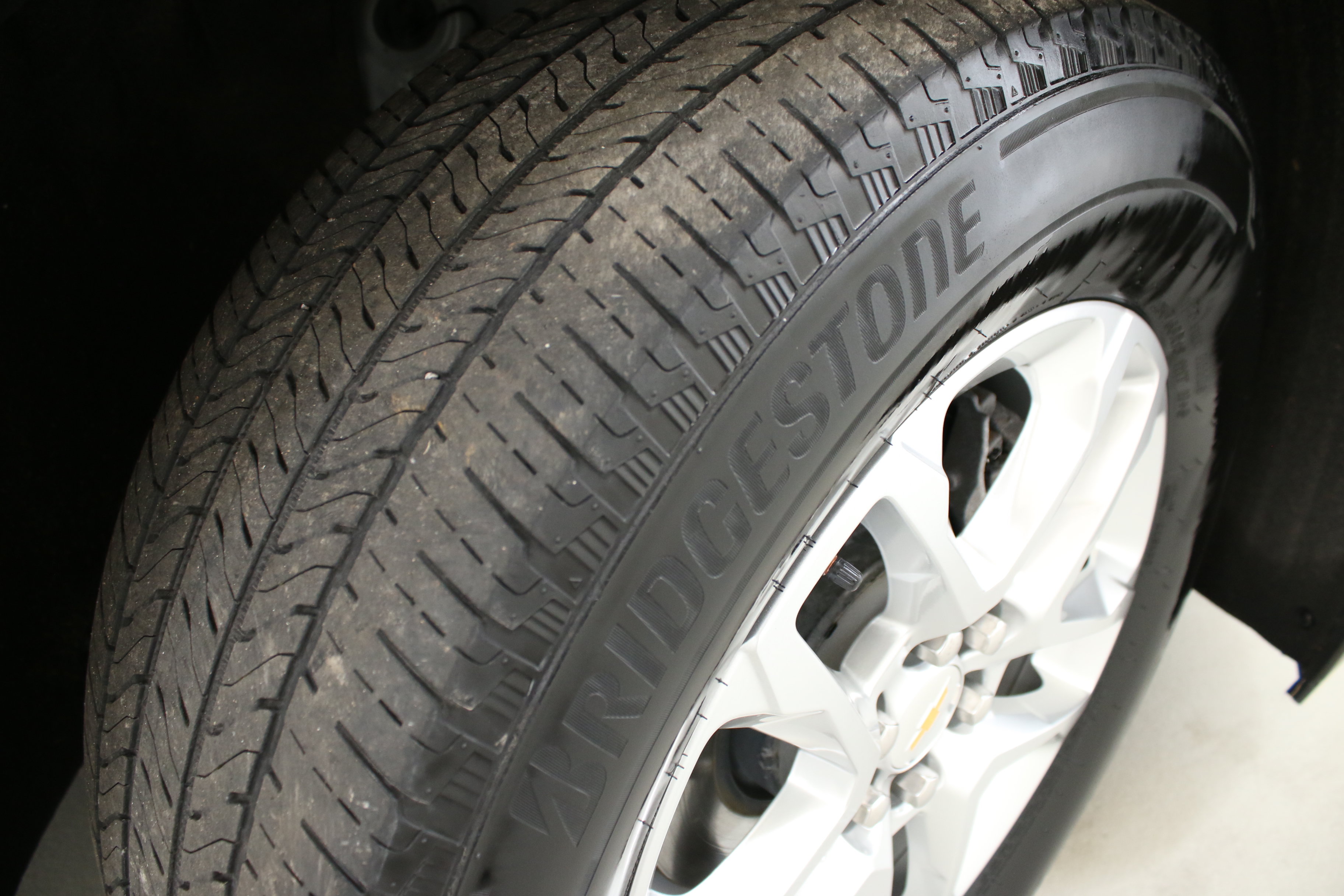 Used 2023 Chevrolet Traverse LS FWD image 36