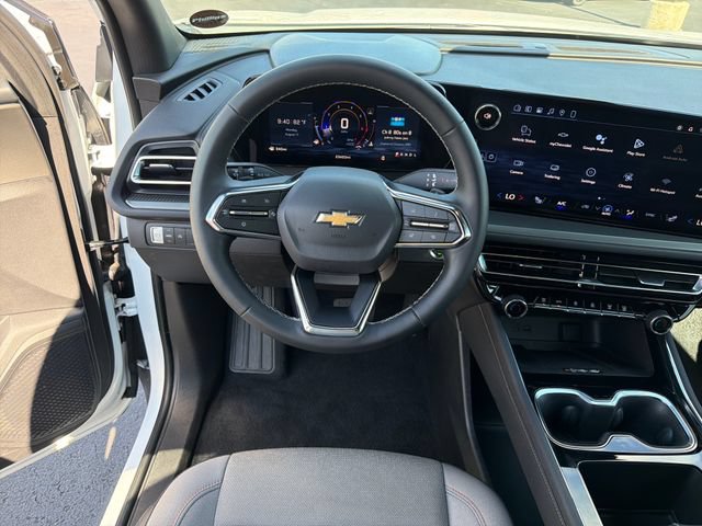 Certified 2026 Chevrolet Traverse LT w/ Driver Confidence Package FWD image 13