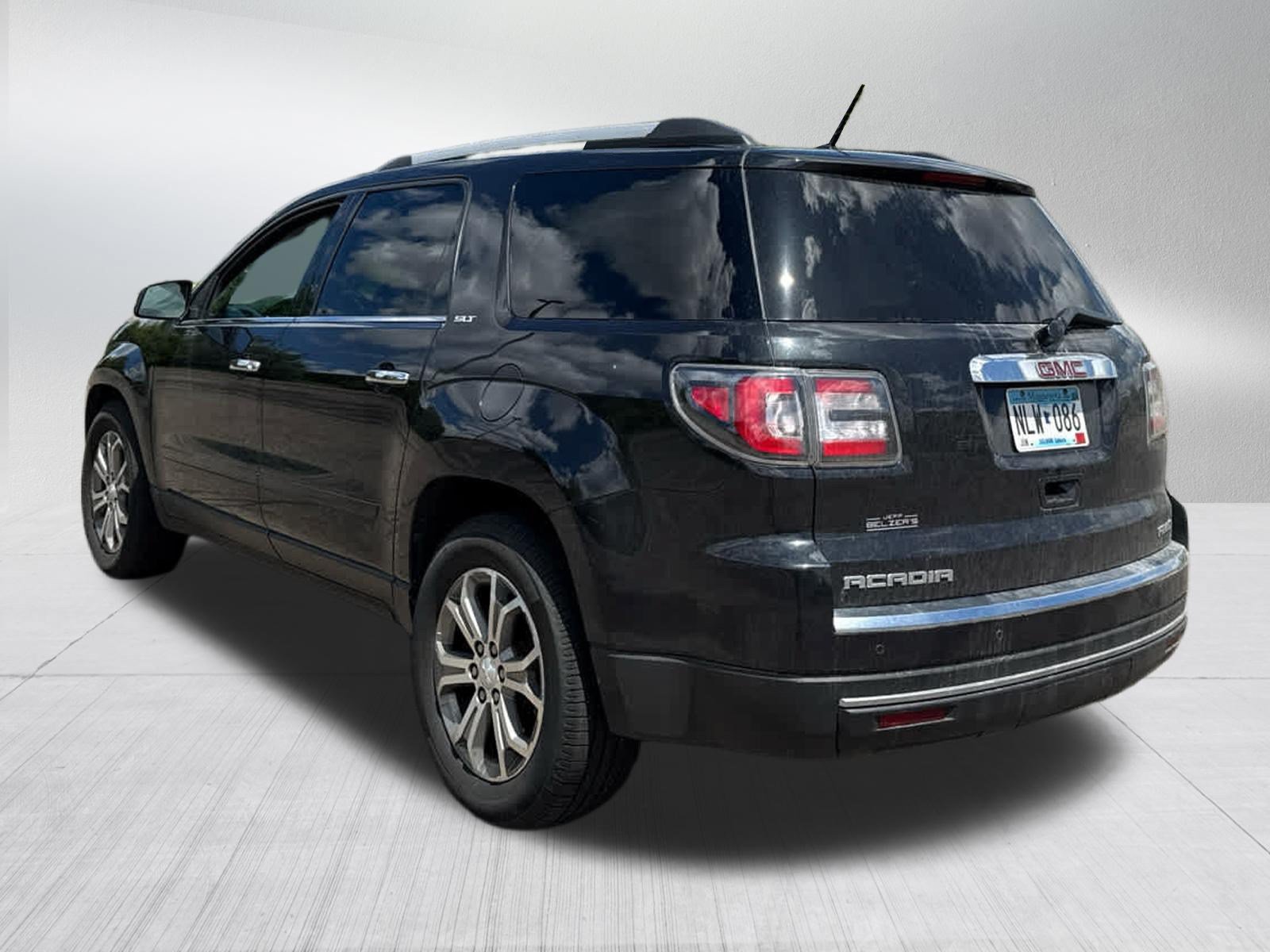 Used 2015 GMC Acadia SLT w/ Open Road Package AWD/4WD image 7