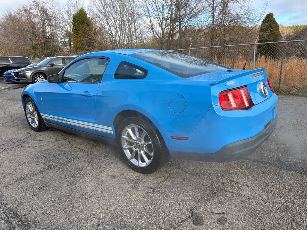Used 2010 Ford Mustang Premium image 4