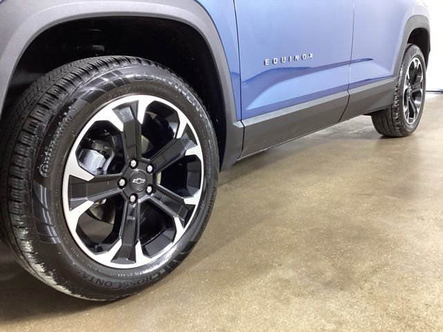 Used 2025 Chevrolet Equinox LT AWD/4WD image 2