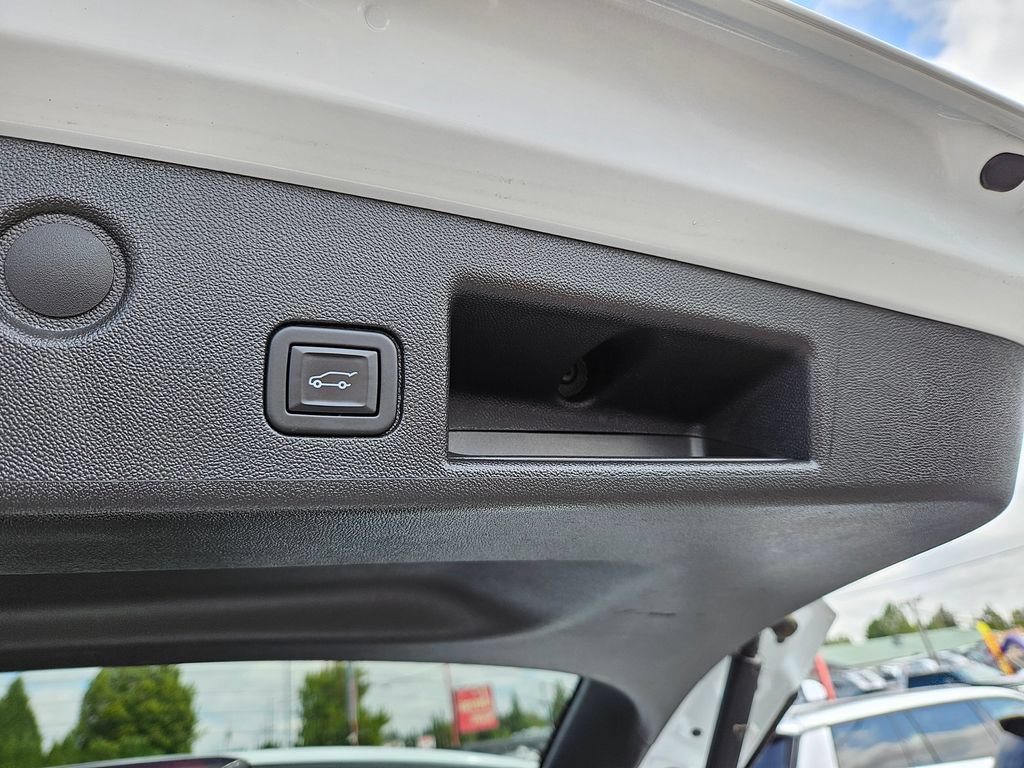 Used 2024 Chevrolet Equinox LT AWD/4WD image 13