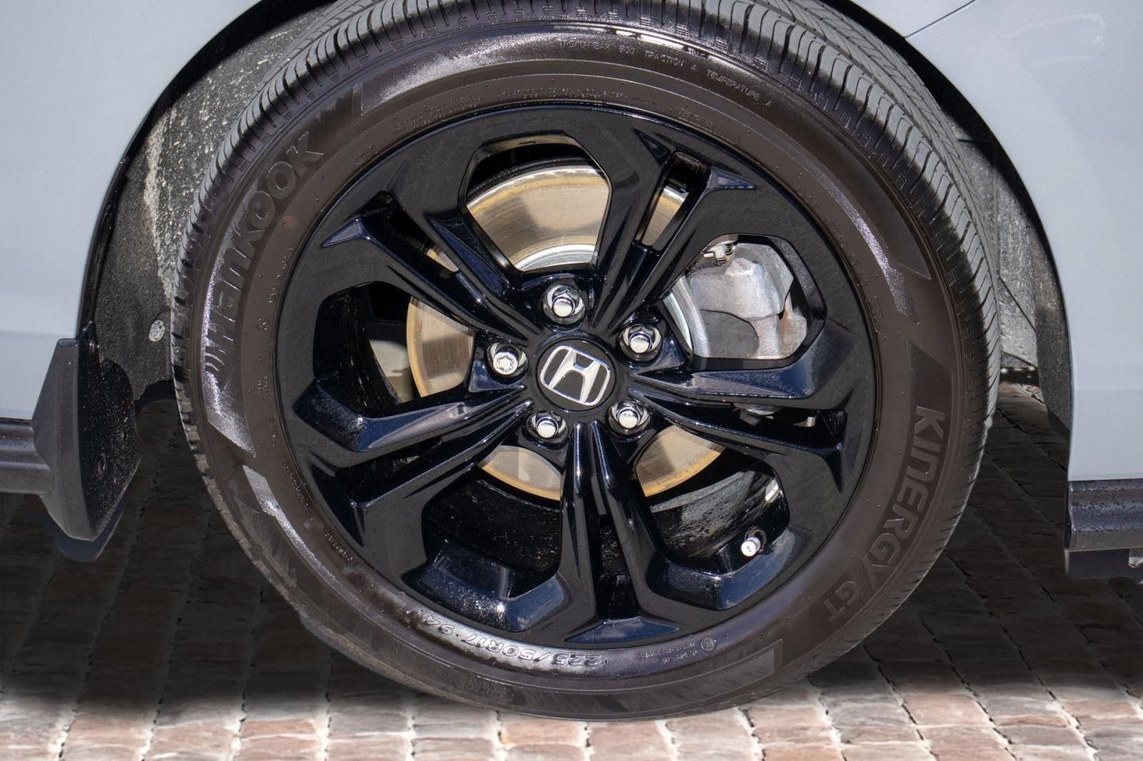 Certified 2025 Honda Accord SE image 39