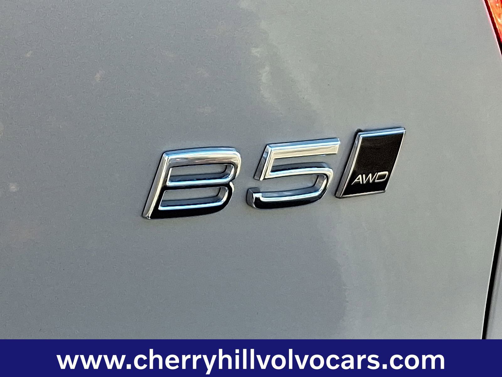 Certified 2025 Volvo XC40 B5 Plus image 34